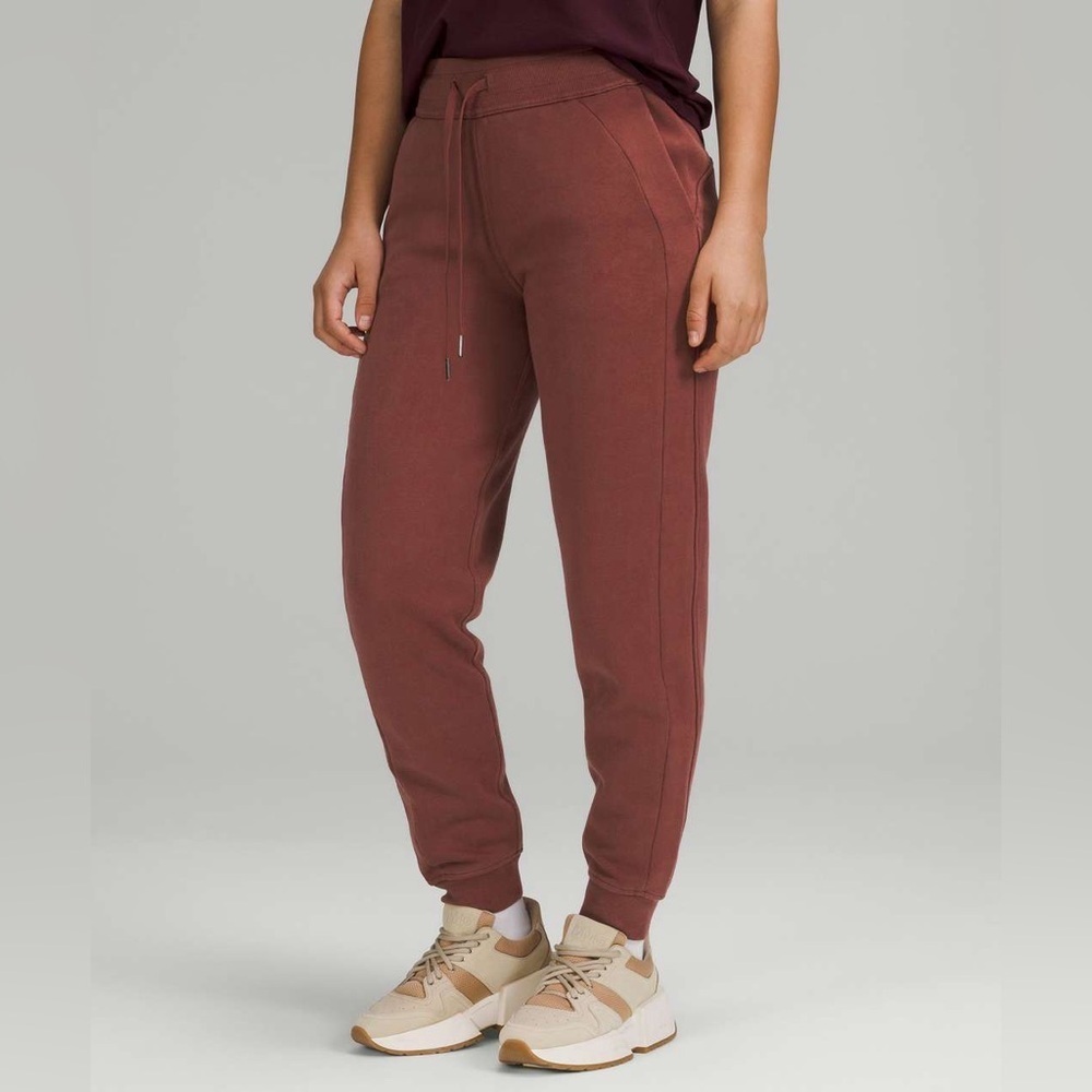 Lululemon Scuba High-Rise Jogger in Smoky Red